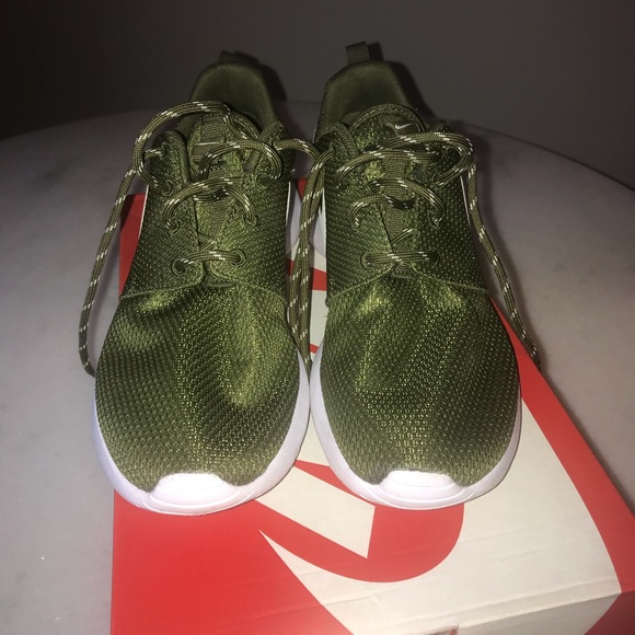 Nike - Picture 5 of 6